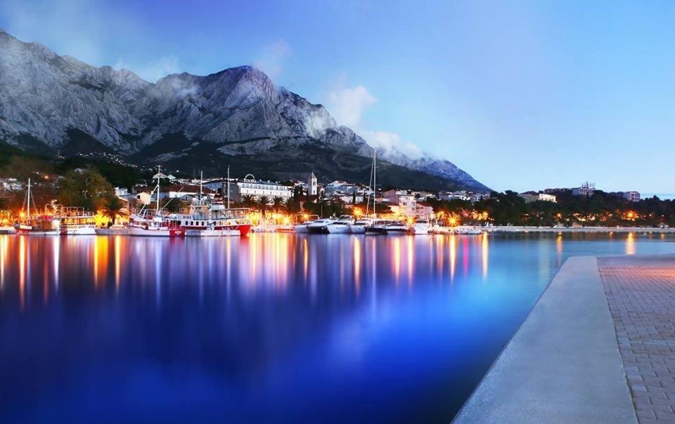 Apartmani Zuzana,Baska Voda Luaran gambar