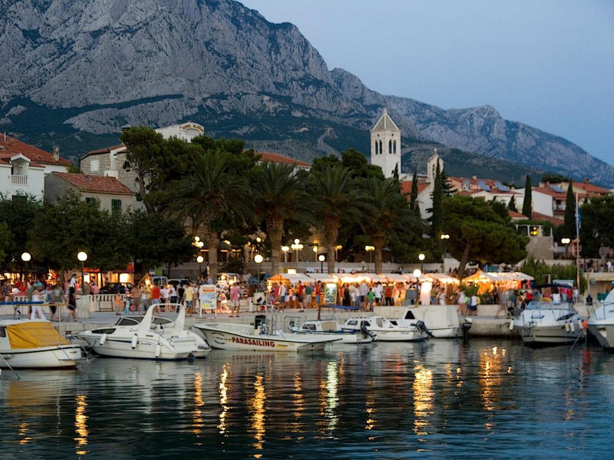 Apartmani Zuzana,Baska Voda Luaran gambar
