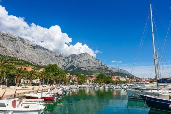 Apartmani Zuzana,Baska Voda Luaran gambar