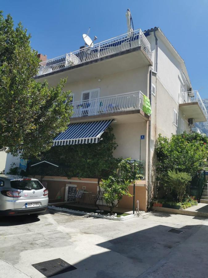 Apartmani Zuzana,Baska Voda Luaran gambar